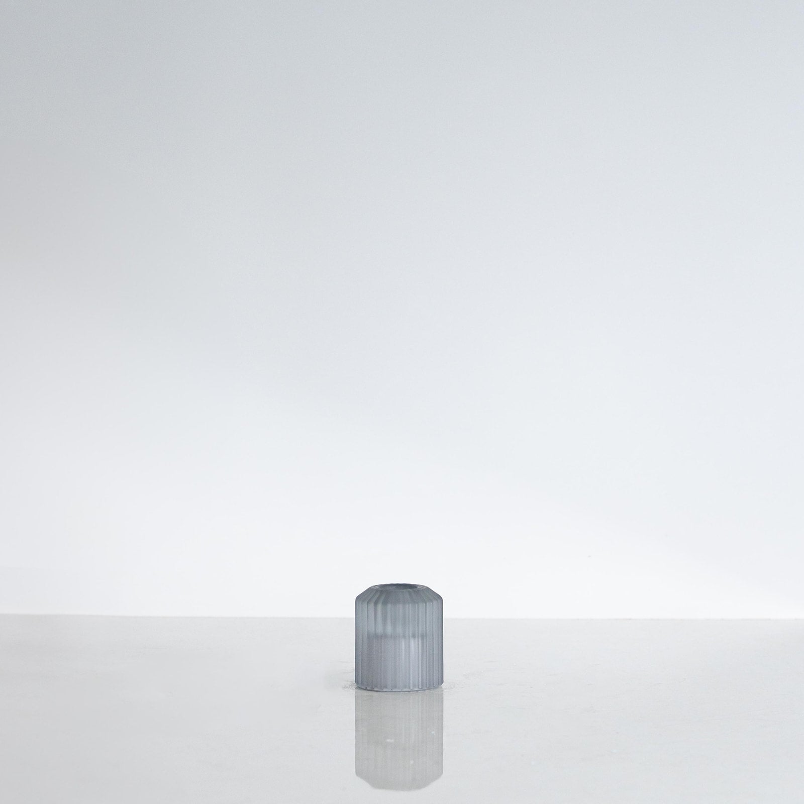 The Curved Candle Holder