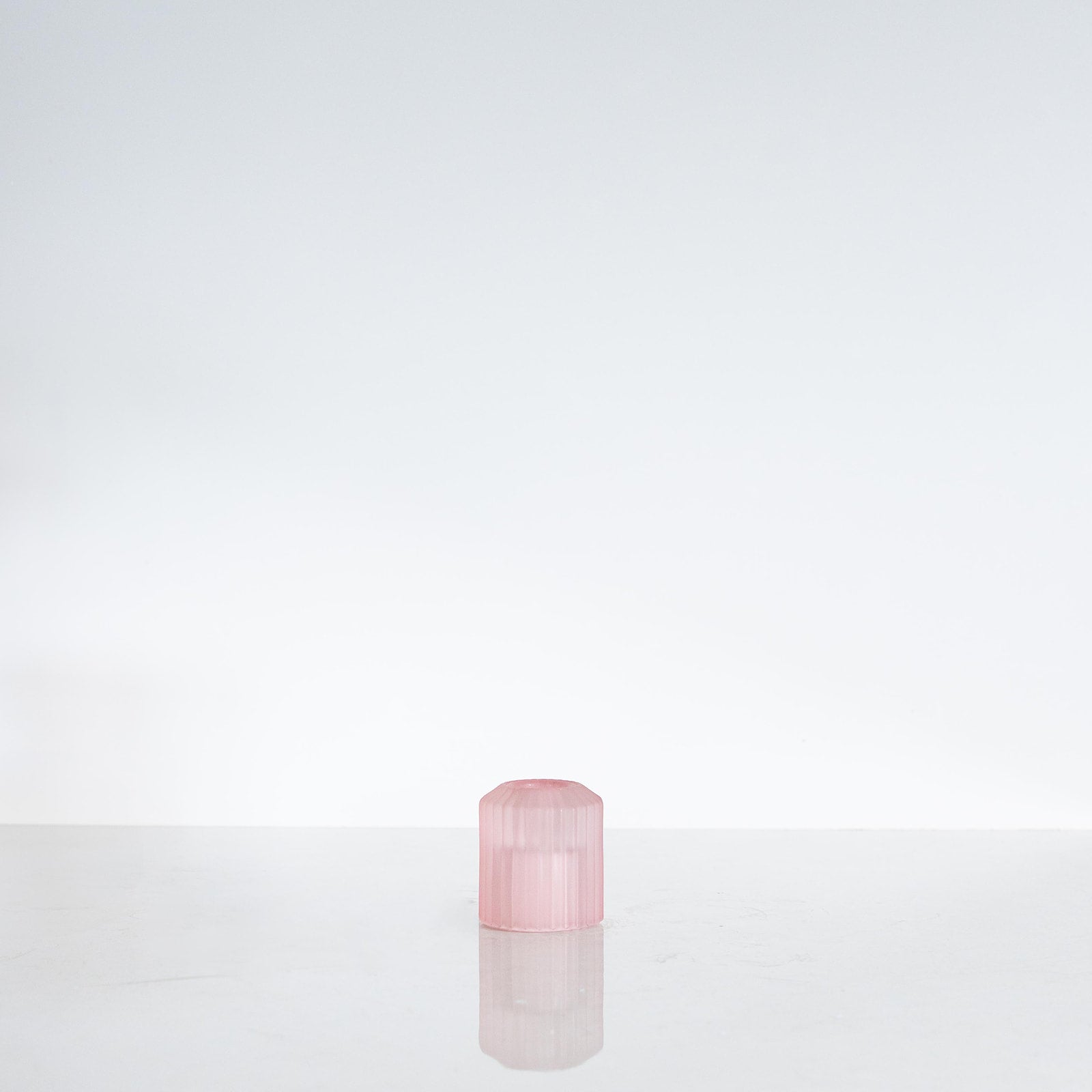 The Curved Candle Holder